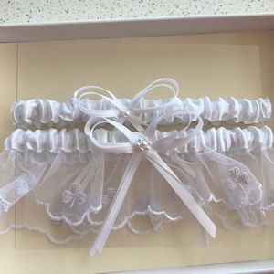 Brand new wedding garter in box